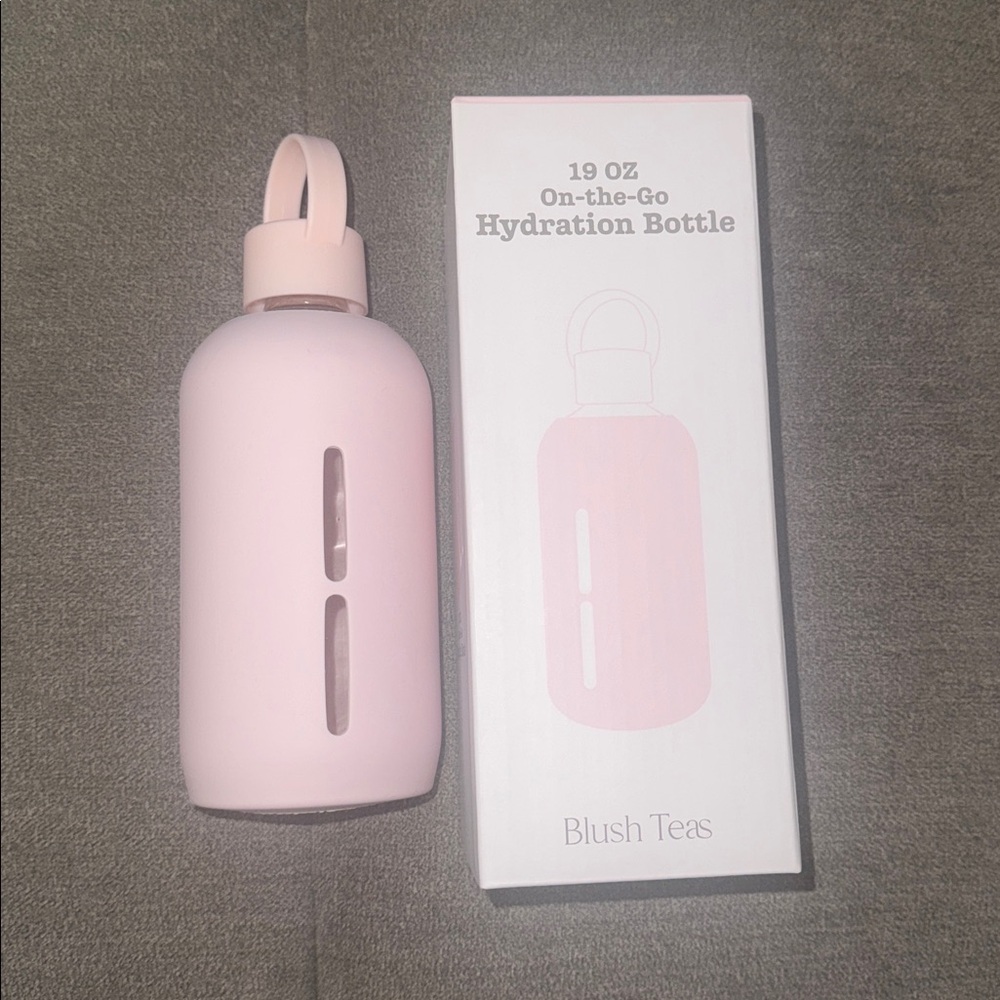 Hydration Glass Water Bottle Blush Teas 19 ounce Sports Office Travel